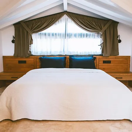 The Ascents Of Hotel